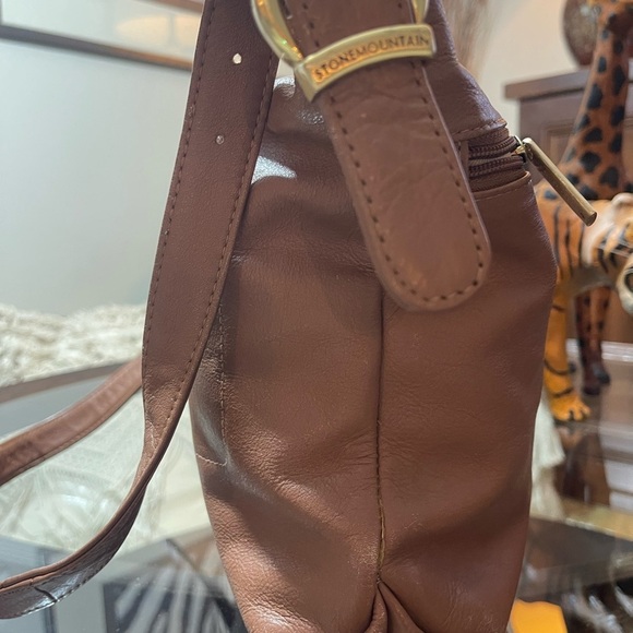 Stone Mountain Chestnuts Brown leather Crossbody Bag with Metallic Hardware - Picture 3 of 8